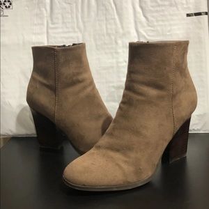 Brown super cute booties!